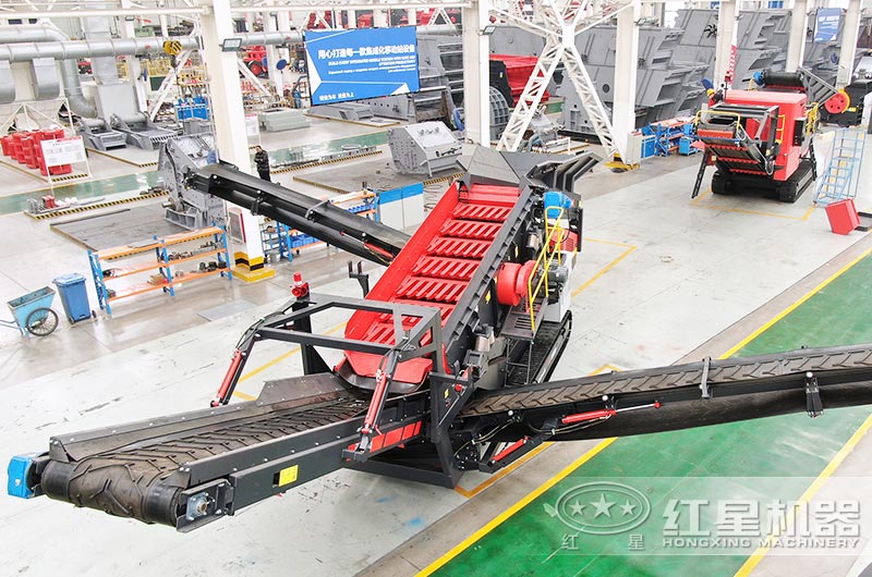 移動破碎篩分一體機(jī)圖片 移動破碎篩分一體機(jī)圖片