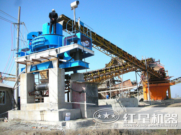 紅星砂石料破碎機現(xiàn)場