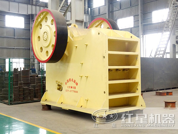 鉛鋅礦浮選工藝中的顎式破碎機(jī)