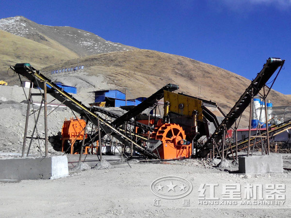 砂石生產(chǎn)現(xiàn)場(chǎng)