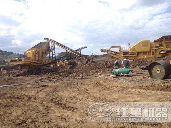 新型車載移動(dòng)式碎石機(jī)處理建筑垃圾現(xiàn)場(chǎng) 新型車載移動(dòng)式碎石機(jī)處理建筑垃圾現(xiàn)場(chǎng)