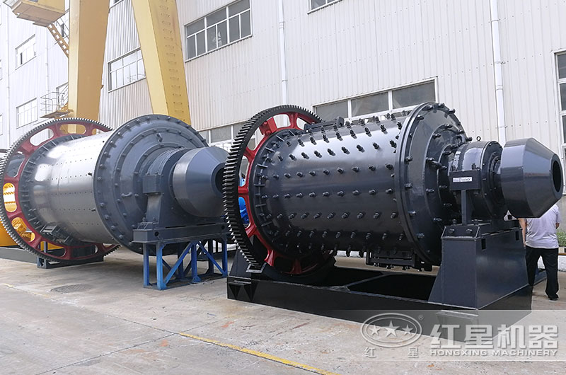 格子型球磨機(jī)和溢流型球磨機(jī)實(shí)拍圖