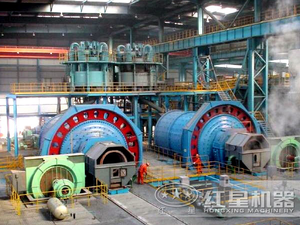 球磨機現(xiàn)場工作圖 球磨機現(xiàn)場工作圖