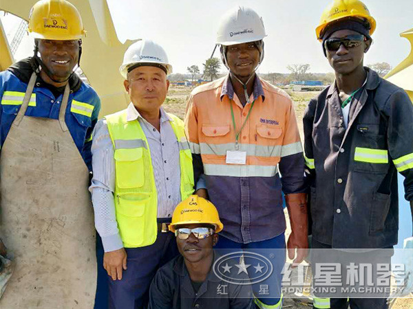 紅星機器技術(shù)人員現(xiàn)場指導