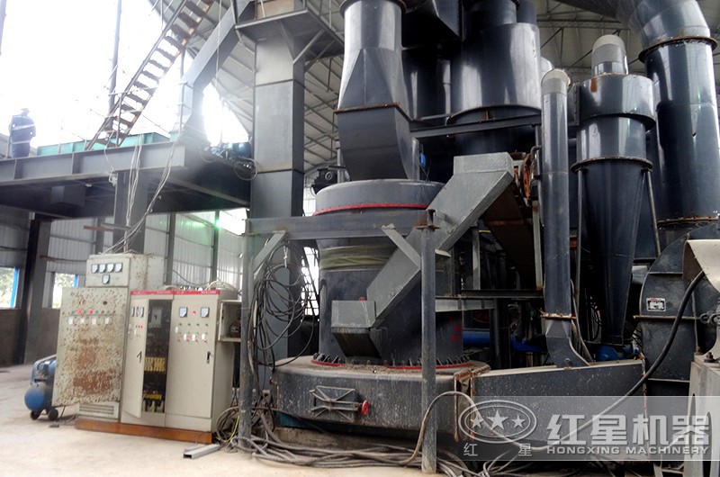 磨粉設(shè)備生產(chǎn)現(xiàn)場 磨粉設(shè)備生產(chǎn)現(xiàn)場