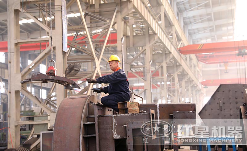 紅星機(jī)器石子打沙機(jī)生產(chǎn)車間 紅星機(jī)器石子打沙機(jī)生產(chǎn)車間