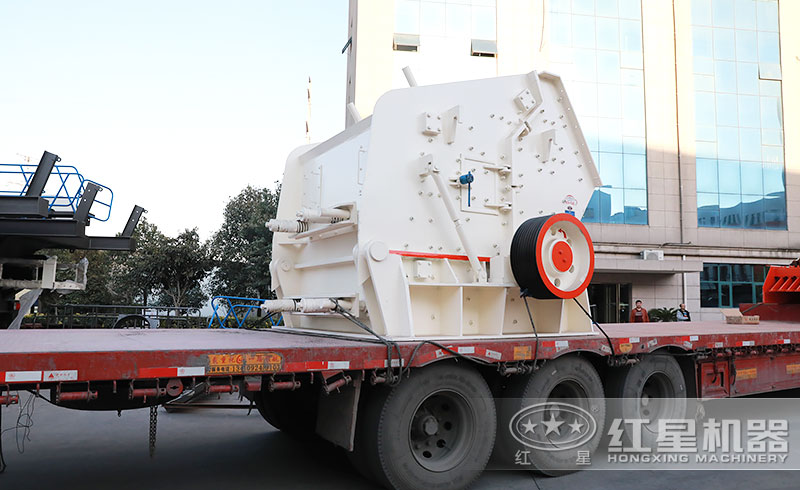 黏土破碎機整裝待發(fā)