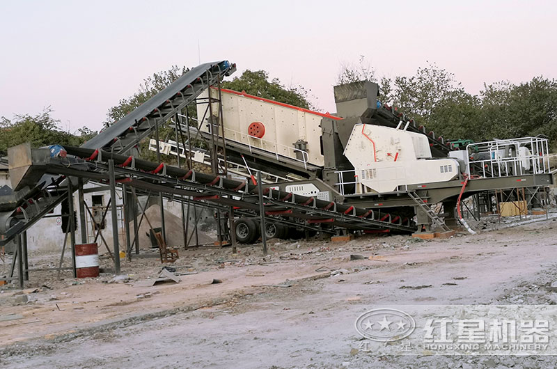 移動破碎機(jī)生產(chǎn)現(xiàn)場圖