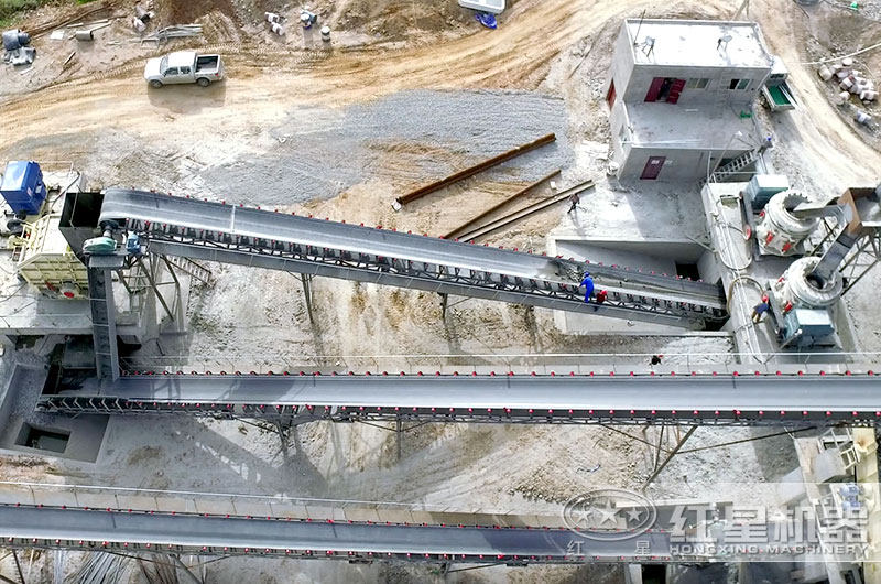 大型破碎機(jī)設(shè)備生產(chǎn)現(xiàn)場(chǎng) 大型破碎機(jī)設(shè)備生產(chǎn)現(xiàn)場(chǎng)